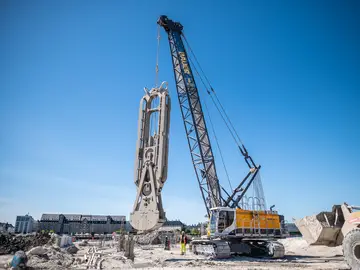 BAUER MC 76 duty-cycle crane